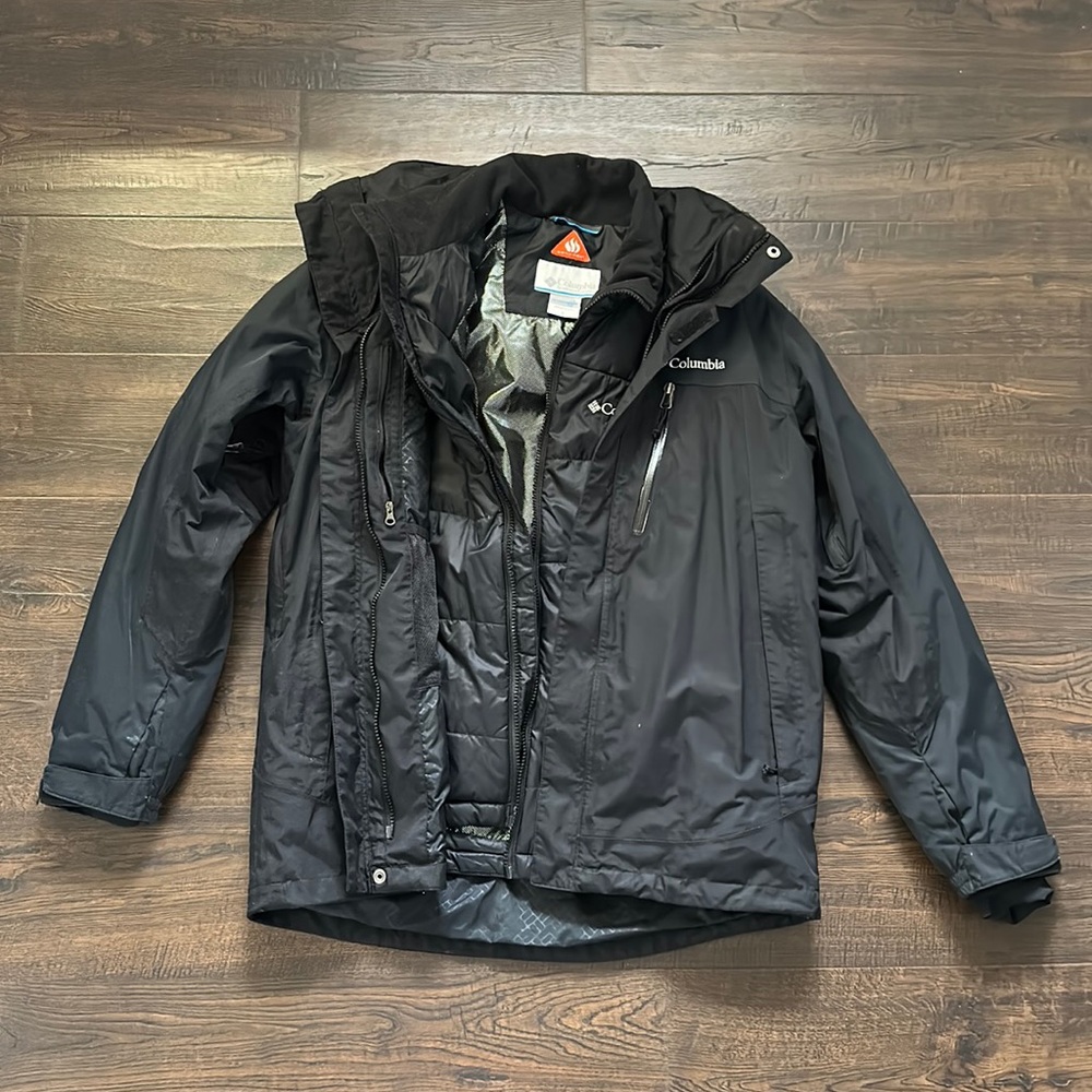 Men’s black Columbia jacket